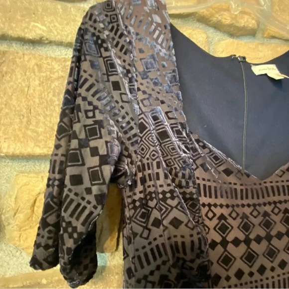 Meadow Rue Anthropologie Women's Velvet Midi Print Feminine Black small pretty! - Picture 5 of 14